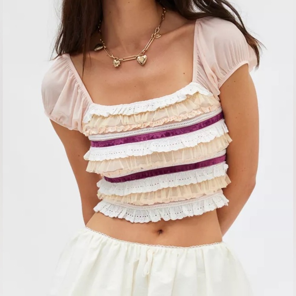 Kimchi Blue Liliana Puff Sleeve Ruffled Crop Blouse